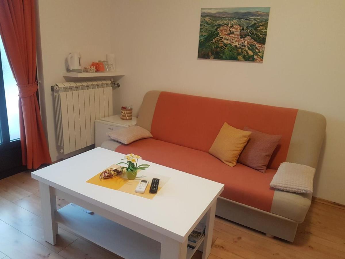 Soba Gracijela Hotell Motovun Exteriör bild